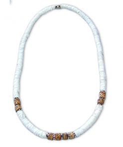 שרשרת צ'וקר דסקיות צדפים לבנה סיומת חרוזים חום שעם