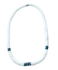 שרשרת צ'וקר לבנה סיומת דסקיות צדפים כחולות אמתיות