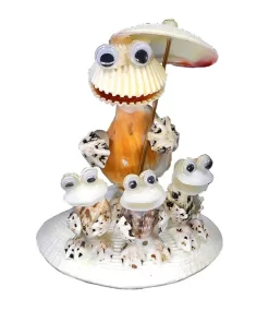 בובה אימא צפרדע עם 3 ילדיה מצדפים בעבודת יד